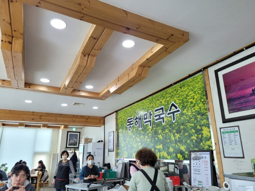 영종도 동해막국수 평일 점심 후기 : 웨이팅 없이 먹은 수육 메밀전 명태식해 조합 12