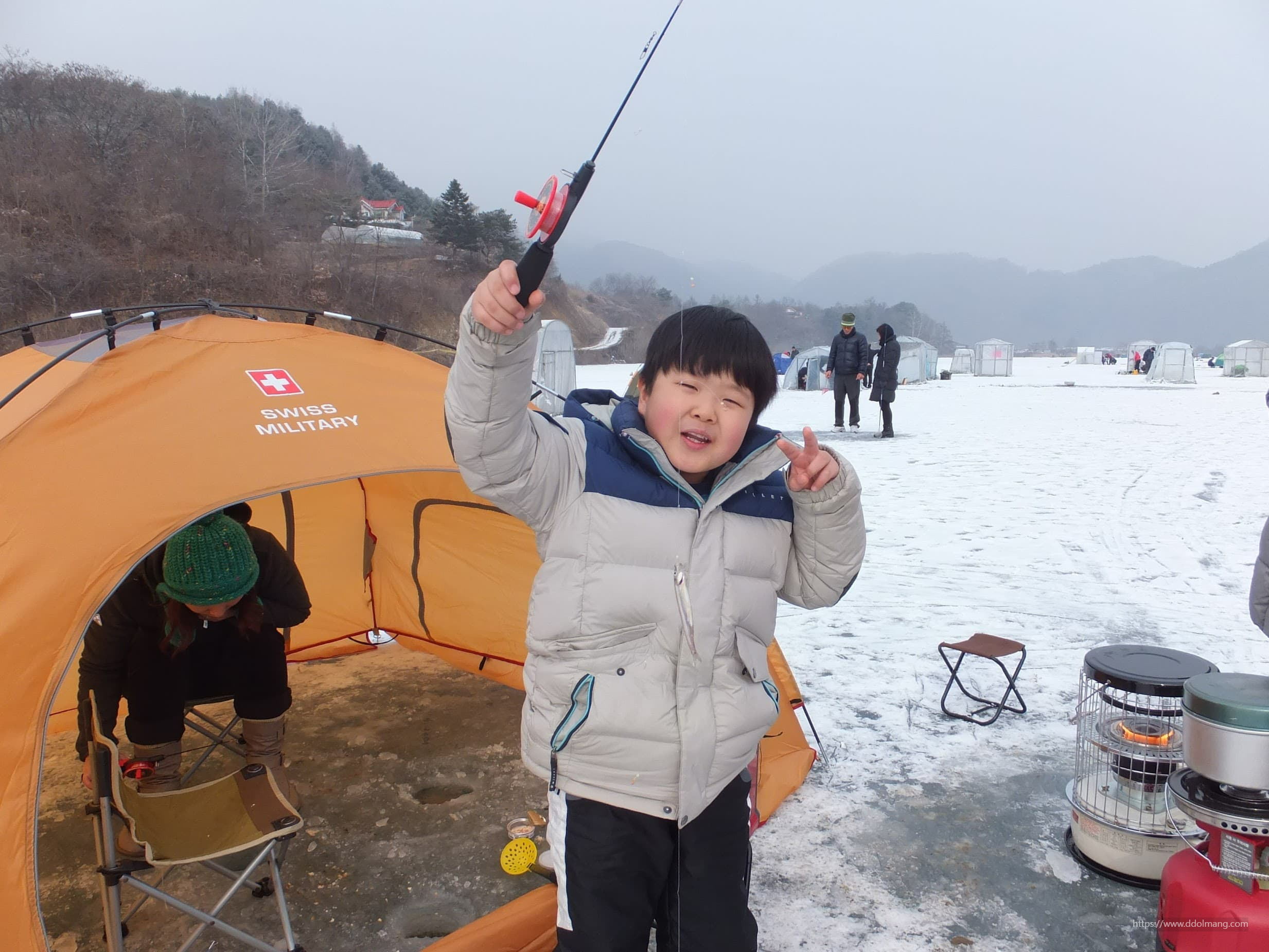 춘천에서 즐기는 빙어 낚시 가이드 - 시기, 포인트, 준비물과 빙어 요리까지 정리 23