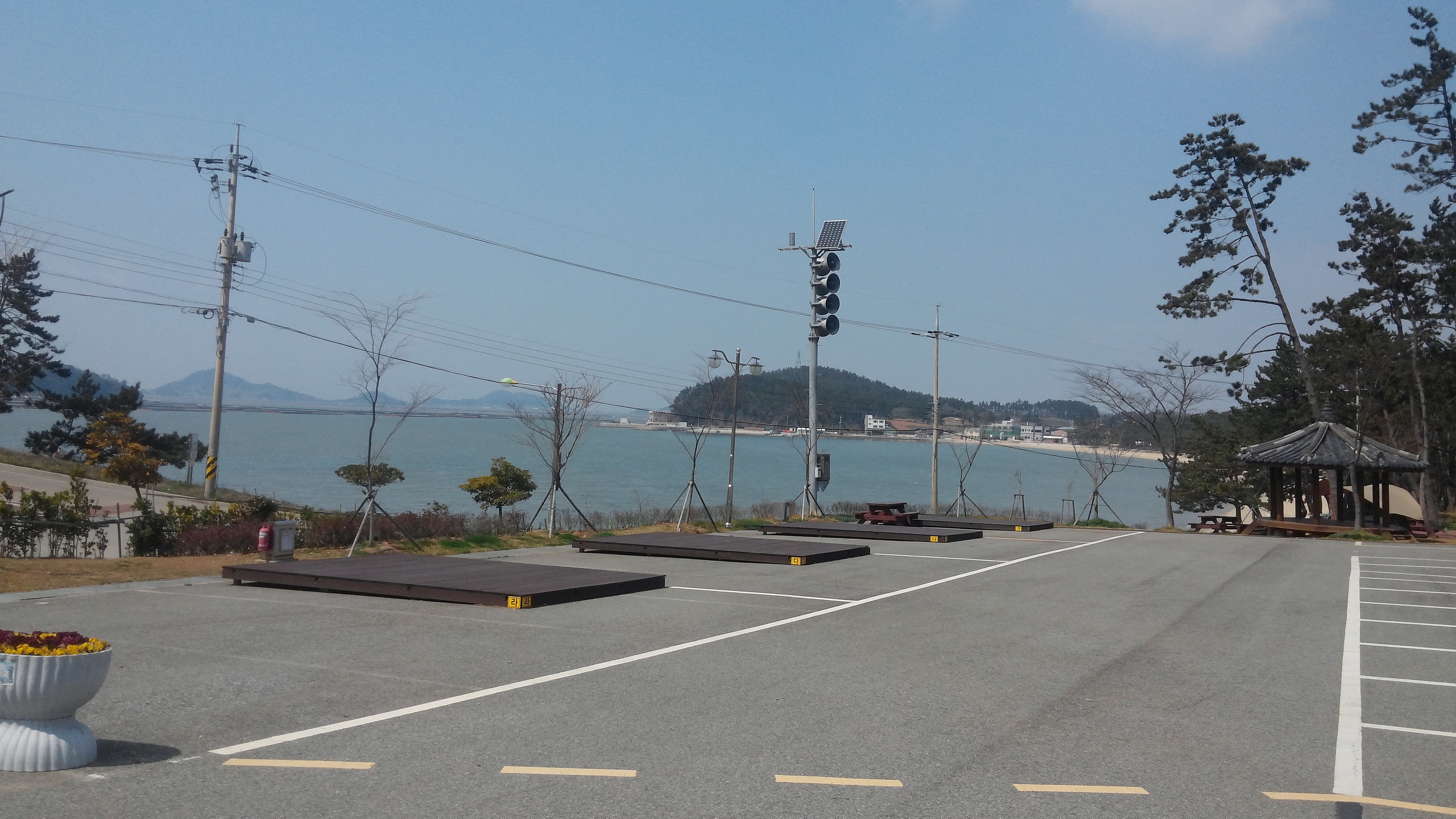 남도 봄꽃로드 여행기｜해남 땅끝마을 캠핑장과 완도 전복 장보기, 석양 캠프파이어 74
