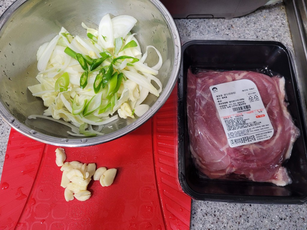 양배추, 양파, 파, 마늘, 고기 요리 재료 준비
